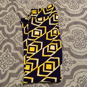 Geometric Pattern LuLaRoe Leggings Tall & Curvy